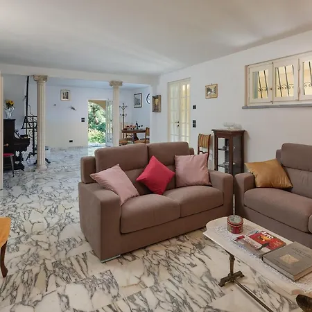 Villa Serravalle וילה