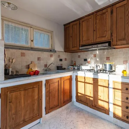 וילה Villa Serravalle *