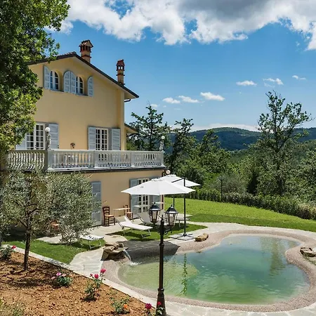 וילה Villa Serravalle